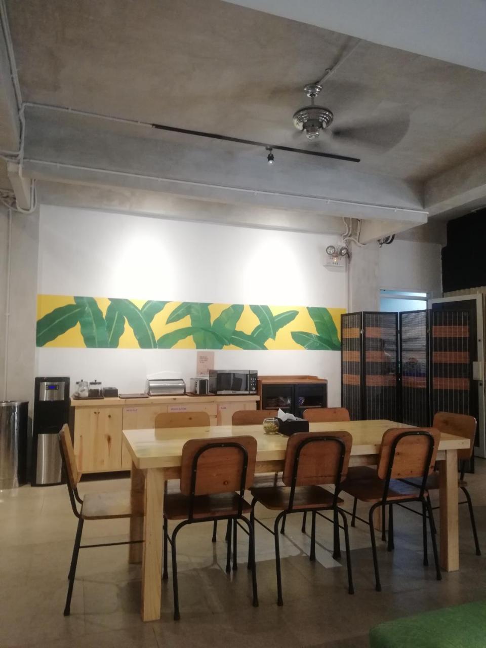 Pinx'S Hostel Jakarta Exterior photo